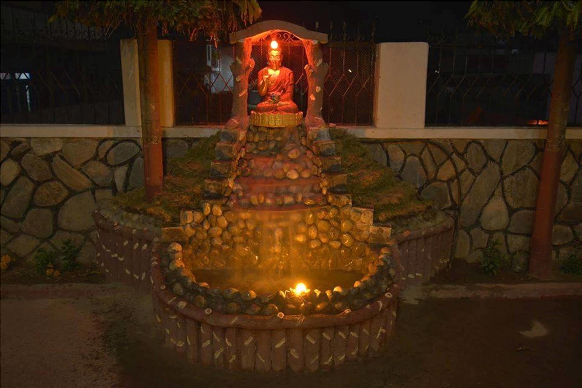 Hotel Dream Pokhara Exterior photo